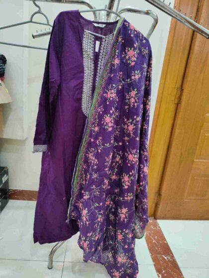 sapphire embroidred lawn