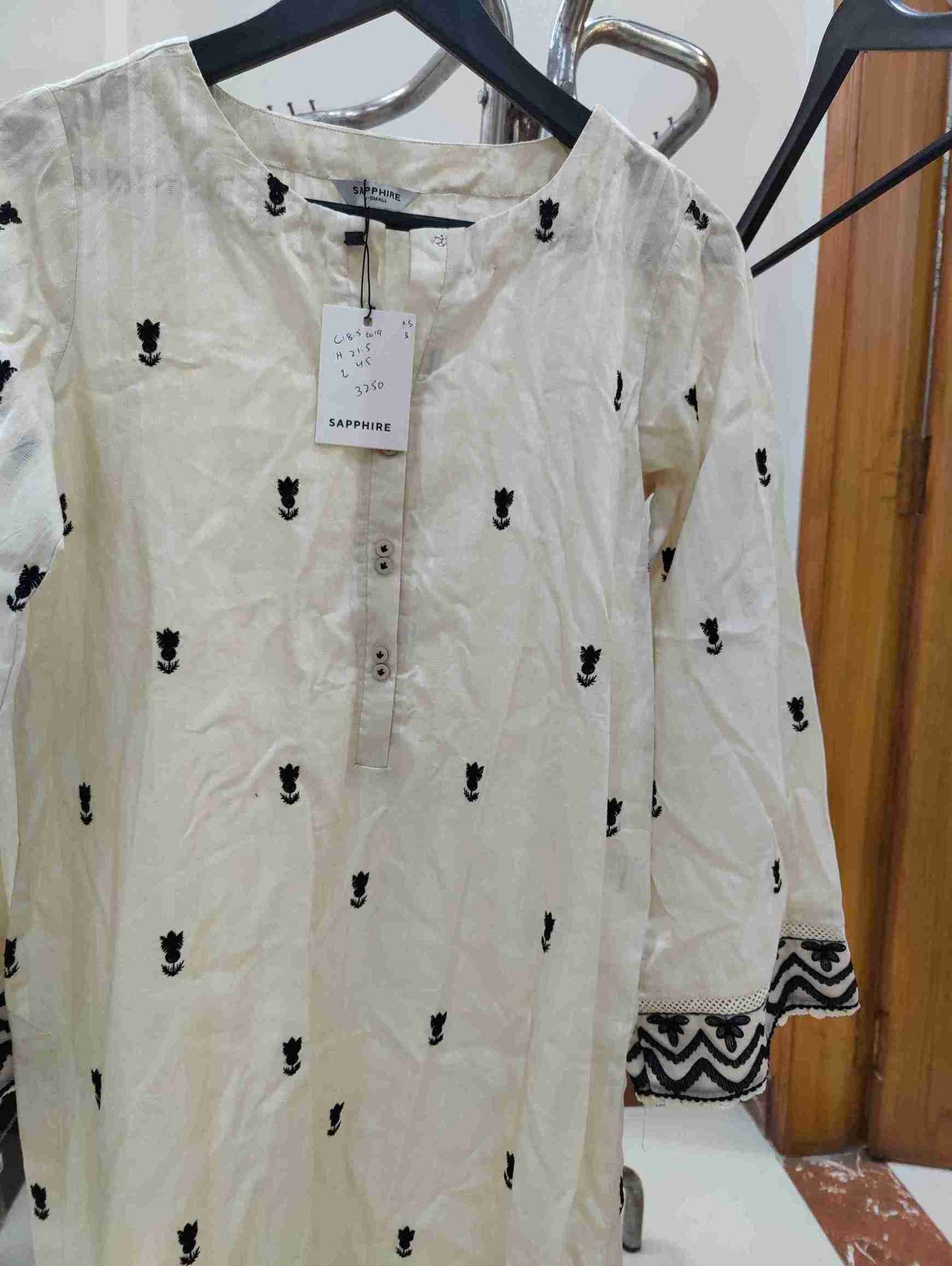 sapphire embroidred lawn shirt - Image 2